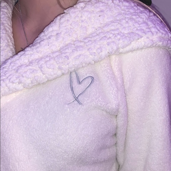 Victoria Secret Robe - Picture 2 of 3